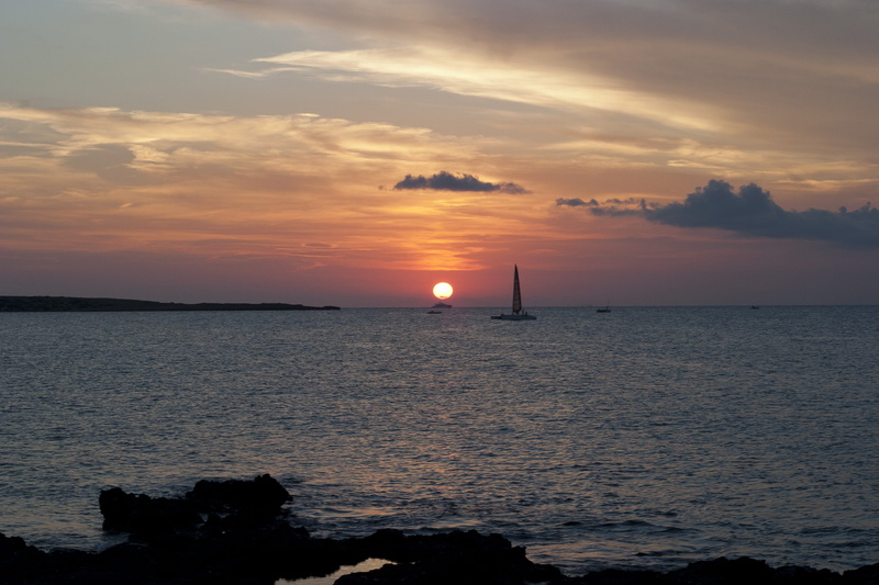 nature, Island, Spain, horizon, 2K, the sunset, sun, scenics, horizon over water, beauty, rock, Sea, sailboat, sky, water, orange color, tranquil scene