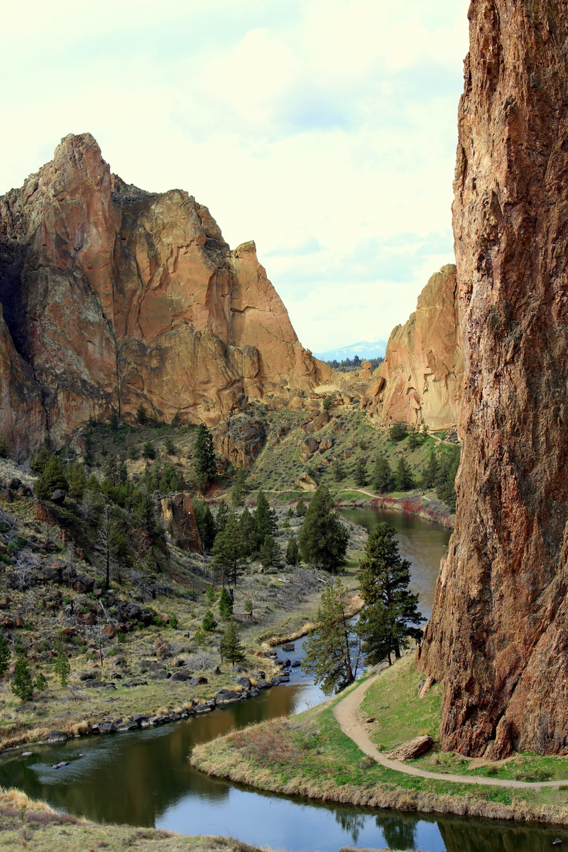 rock, rocks, no people, outdoors, landscape, rock - object, beauty in nature, tranquil scene, trail, mountain range, tranquility, day, non-urban scene