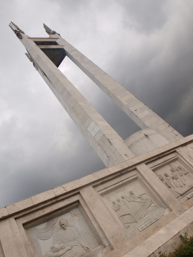 day, the past, Monument, quezon memorial circle, low angle view, History, cloud - sky, outdoors, travel, travel destinations, representation, nature, art and craft