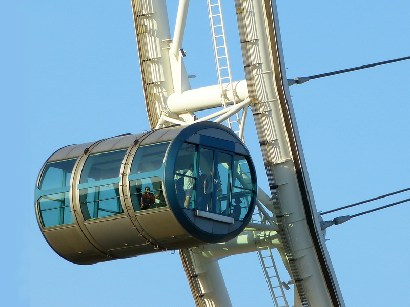 1080P, industry, clear sky, blue, sunlight, ferriswheel, day, pole, directly below, steel, built structure, no people, technology, water, outdoors, amusement park ride