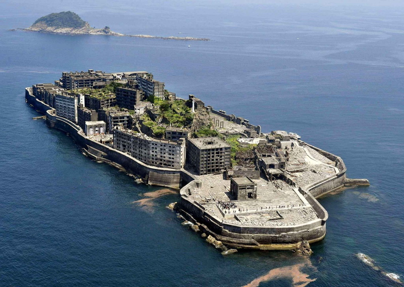 Overgrown, island, nature, landscape, water, Birds Eye View, abandoned, building, Nagasaki, Japan, 1080P, Trees, sea, Road Blocks