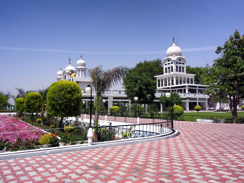 cupola, plaza, flowers, building exterior, landmark, sky, travel destinations, clear sky, outside, city, tourism, day, religion, plant, punjab, trees, travel