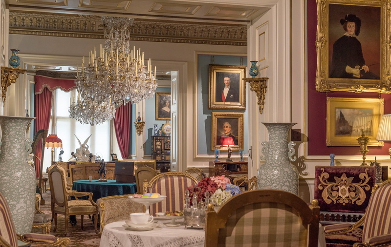 Cliffe Castle, England, Keighley, 1080P, pictures, Cliffe Castle Museum, vases, West Yorkshire, Museum, table, chandeliers, chairs, Castle Cliff, living
