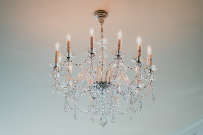 ceiling, 5K, light, oval, luxury, light fixture, tub, decoration, bronze, electricity, chandelier, lamp, flame, wealth, hair slide, flour, studio shot