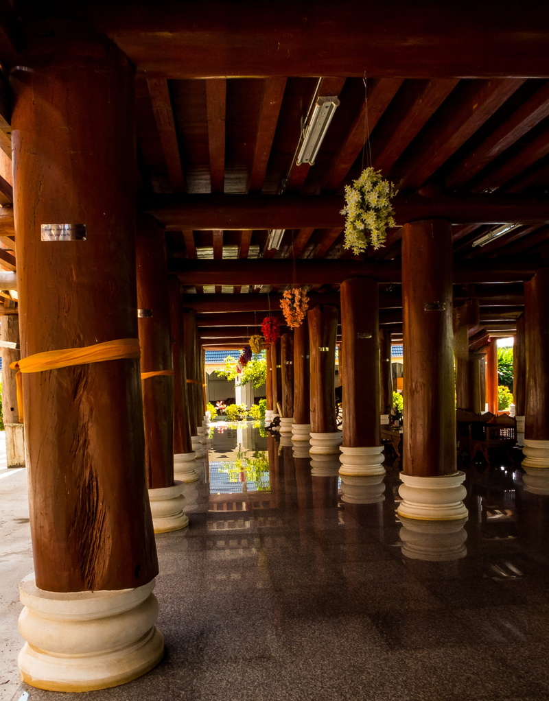 in a row, Temple Hall, colonnade, religion, building, ornate, architecture, altar, temple, famous Place, luxury, ancient, buddhism, indoors, Arcade, the past