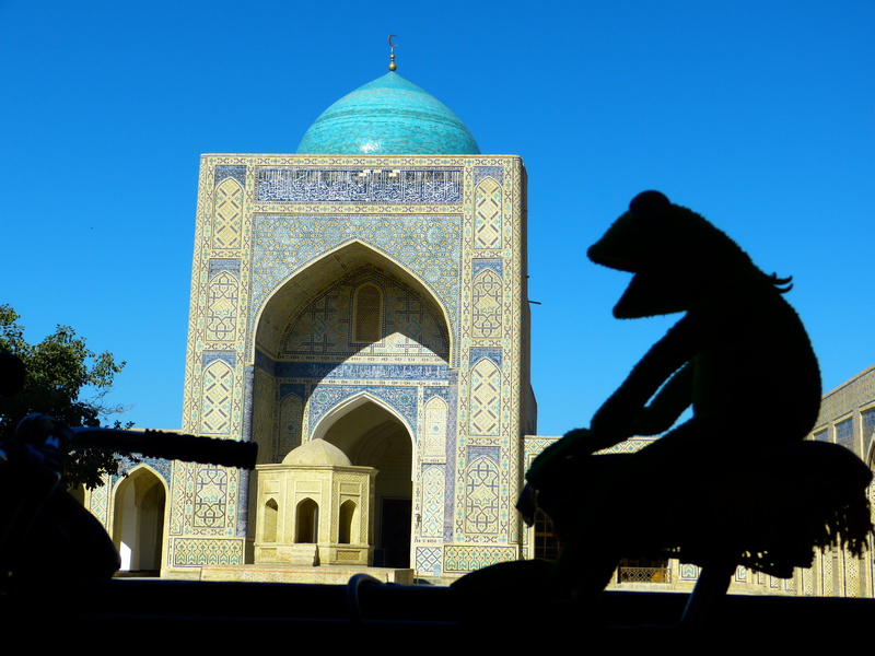 kermit, blue, architecture, silhouette, nature, bukhara, day, place of worship, outdoors, frog silhouette, clear sky, dome, house of prayer, building exterior