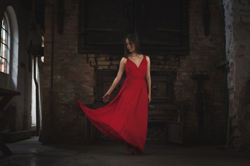 dark, beautiful girl, beautiful, model, red, architecture, pose, young adult, Japanese, lady, 5K, person, female, real people, built structure, leisure activity