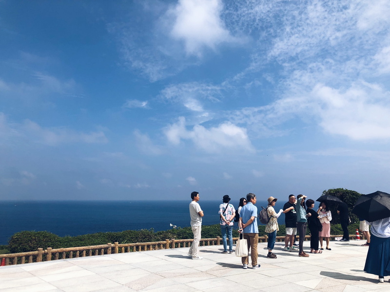 sky, itoman-shi, sea, lifestyles, crowd, outside, park, real people, asian, leisure activity, outdoors, peace park, gather, day, 4K, memorial, women, group
