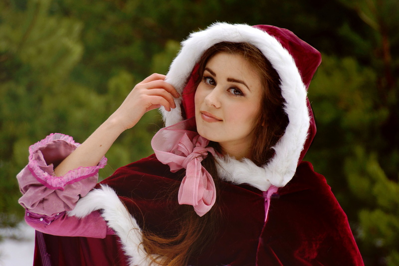 brown-eyed, bow, cloak, look, smile, 5K, greens, girl, brown hair