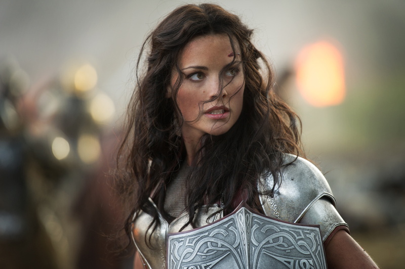 focus on foreground, look, thor, young adult, adult, looking, hair, 5K, young women, beauty, hairstyle, front view, Jaimie Alexander, looking at camera