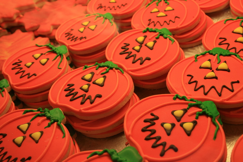 halloween, decoration, cultures, text, non-western script, food, event, cookies, festival, jack, in a row, no People, chinese new year, chinese lantern