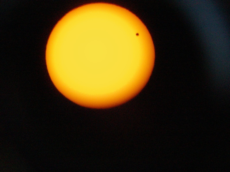 no people, night, transit of venus, celestial body, black background, moon, sky, geometric shape, sunset, nature, astronomy, full moon, planetary moon