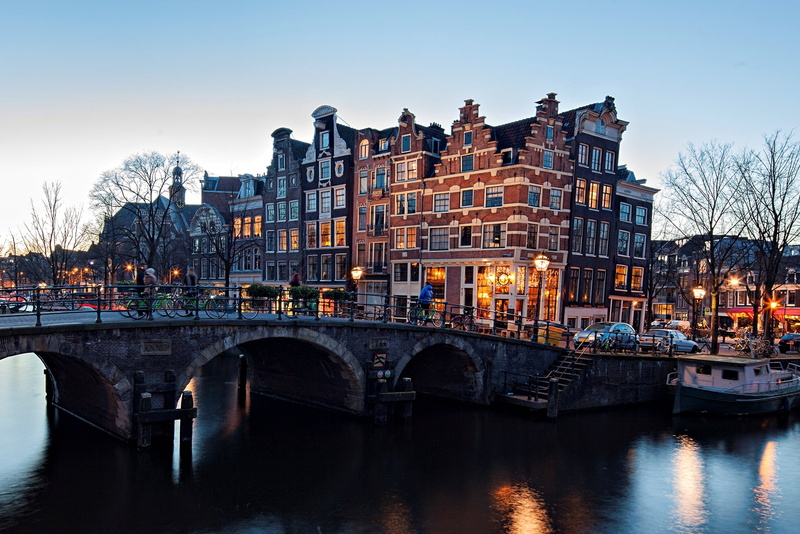 Nederland, river, cyclists, bridge, Amsterdam, 1080P, the evening, the city, winter, Netherlands, channel, building, lights