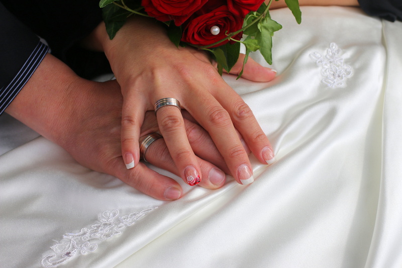 symbol, positive emotion, finger, romantic, married, human hand, flower, bride, women, romance, wedding ring, togetherness, person, wedding, marriage, flowers