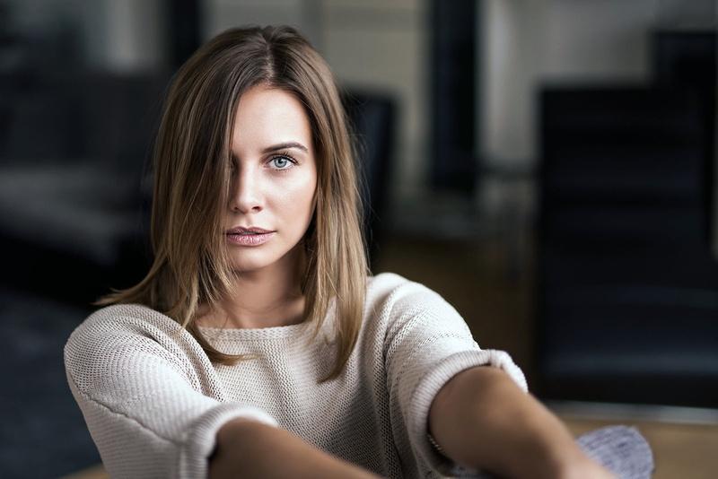 1080P, looking at camera, sweater, ng DesignPictures, lips, blue eyes, portrait, mouth, pink lipstick, girl, Model, hair in face, face, photo, looking at viewer