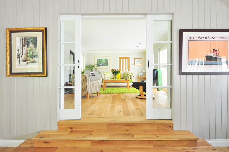 living, hardwood, hardwood floor, brown, luxury, empty, seat, home interior, built structure, couch, table, no people, area, interior design, lifestyle