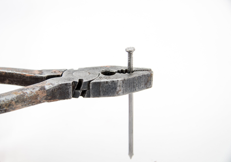 nail, repair, no people, tear out, repairing, studio shot, sky, hand tool, metal, nature, tools, strong, pliers, white background, construction Industry