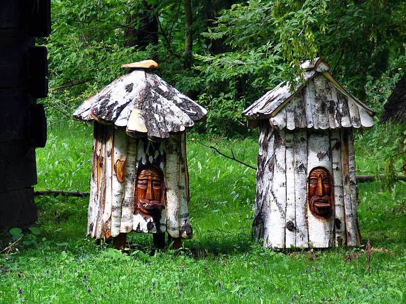 cottage, bee, building, outdoors, bees, roof, pasieka, beekeeping, ul, trees, ule, brown, tree, two, old, plant, nature, house, grass, bee-keeping, architecture