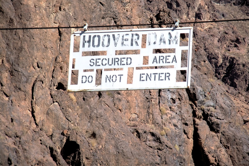 information, rough, 4K, nevada, rock - object, secured area, sign, government sign, landmark, non-western script, guidance, danger, western script, rock