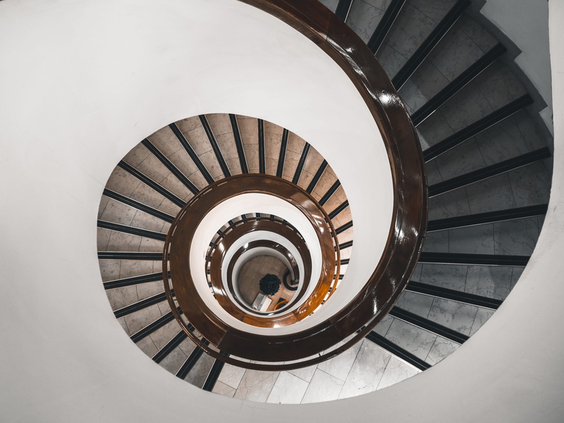 photography, indoors, steps and staircases, 4K, stairs, diminishing perspective, circle, spiral, day, no people, staircase, directly above, geometric shape