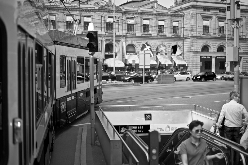 street, tram, lifestyles, mode of transportation, day, zurich, 2K, architecture, travel, metro, large group of people, group, incidental people, built structure