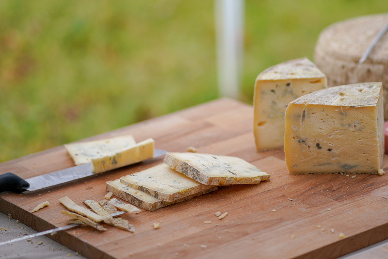breakfast, slice of, cutting board, temptation, day, group of objects, close-up, body conscious, focus on foreground, outdoors, dairy farm, food, 4K, tradition