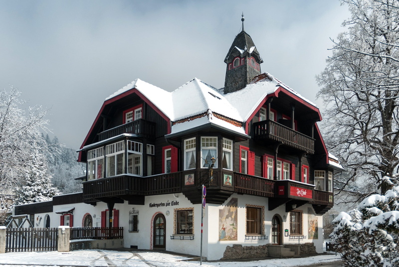 outside, built structure, belief, 2K, black, tree, restaurant, innsbruck, winter, residential district, sky, building, outdoors, covered, wooden, no people