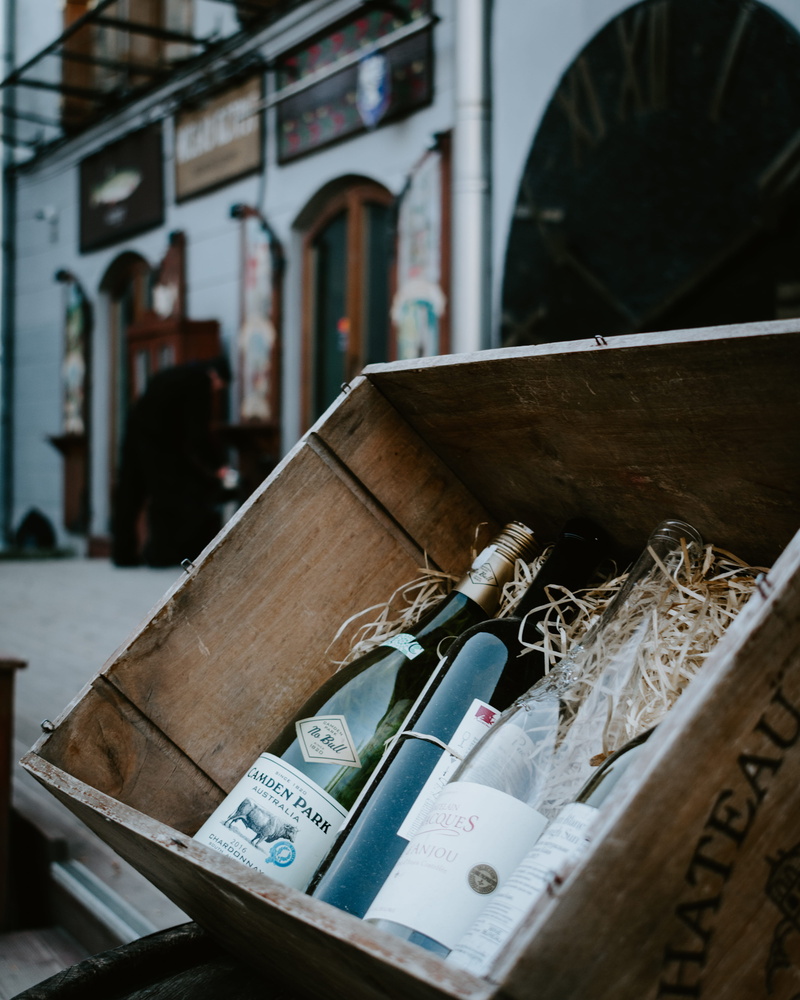 metropolis, town, 4K, plywood, no people, urban, person, day, brown, hardwood, tin, wooden, shelf, wood - material, cardboard, furniture, bottles, outdoors