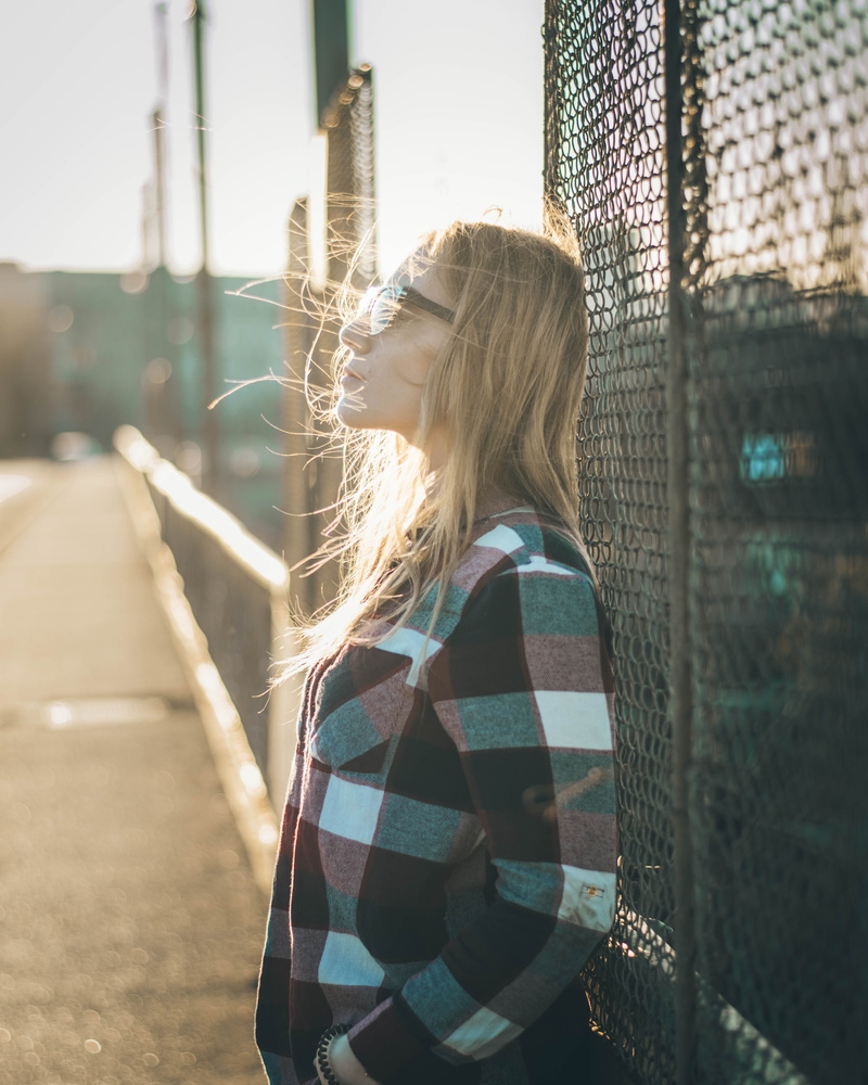 lifestyles, kid, link, long sleeve, pants, banister, teen, real people, young women, human, hairstyle, child, hair, standing, architecture, blond hair