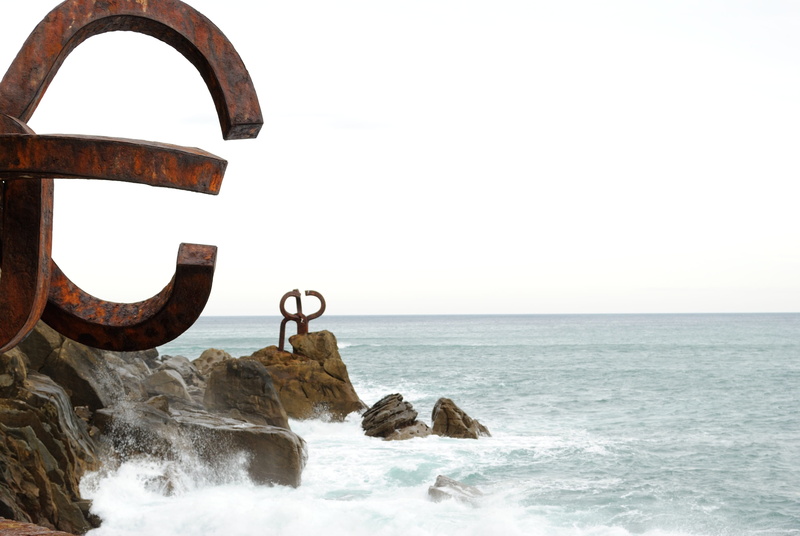 rock - object, beach, solid, sebastian, land, motion, clear sky, no People, comb, 4K, abstract art, sea, sculpture, San Sebastian, horizon, water, day