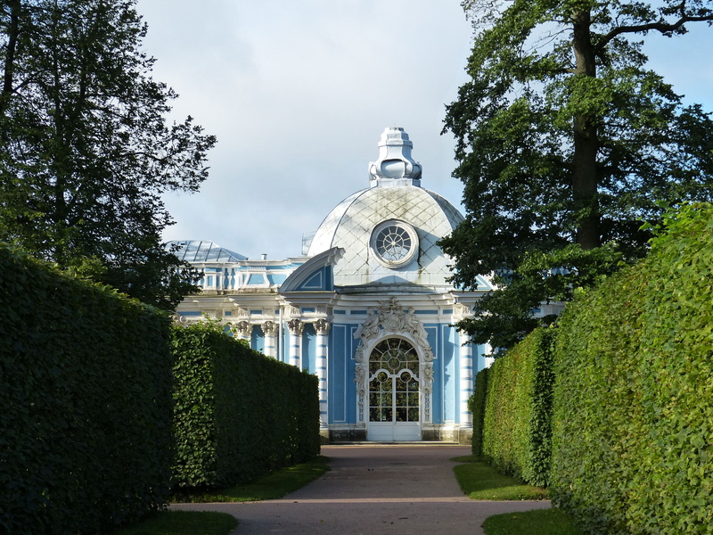 tree, outdoors, day, arch, sky, formal garden, palace, built structure, goal, growth, garden, catherines palace, lake, door, historically, hedge, input