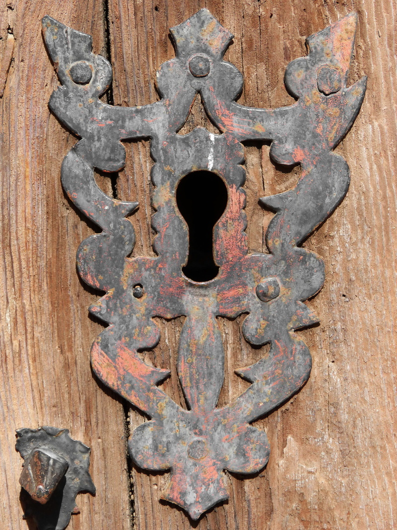 closed, safety, wood - material, 4K, weathered, Old, Door, Bolt, close-up, crafts, pattern, key, indoors, security, design, rusty, entrance, hole, shape