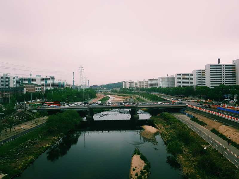 connection, office building exterior, built structure, skyscraper, bridge, building exterior, waterfront, office building, 4K, outdoors, urban, tree, chang-dong