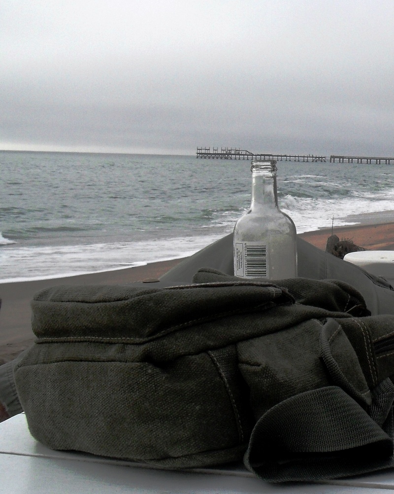 absence, sea, hite table, no people, overcast, horizon over water, sky, distant jetty, 1080P, glass - material, day, beauty in nature, horizon, container