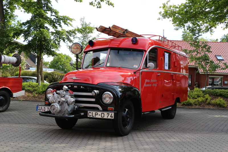 stationary, architecture, motor vehicle, fire, opel, road, old vehicle, travel, fire engine, Vehicle, rarity, building exterior, land vehicle, tree, city