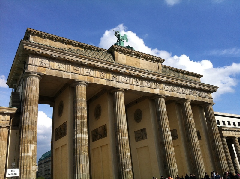 colonnade, sky, history, berlin, city, nature, cloud - sky, architecture, travel, day, 2K, landmark, travel destinations, built structure, city gate, the past
