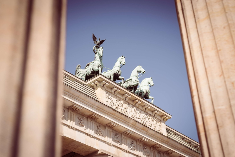 columnar, day, brandenburg gate, history, tourism, travel, brandenburg, city, built structure, building, goal, clear sky, berlin, architecture, 4K, art and craft