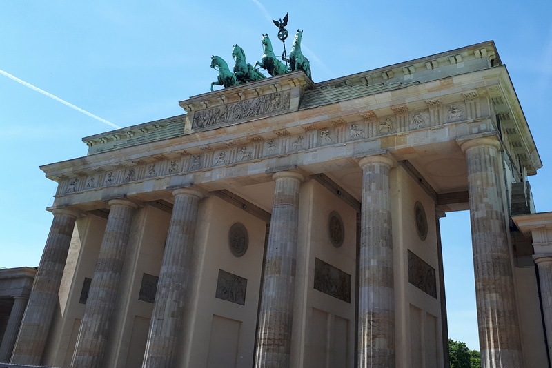 building exterior, architecture, nature, germany, the past, brand front of the brandenburg gate, art and craft, goal, city gate, landmark, sculpture, monument