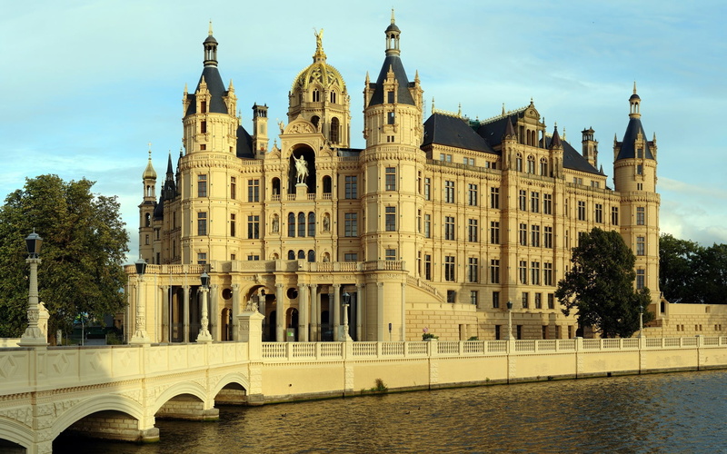 bridge, connection, World, outdoors, the past, concrete, bridge - man made structure, 1080P, city, incidental people, schwerin, Germany, travel, history