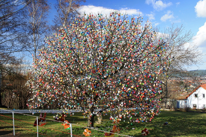 day, Egg Tree, easter decorations, grass, Egg, sky, Easter Eggs, colorful eggs, built structure, outdoors, multi colored, happy easter, easter greeting
