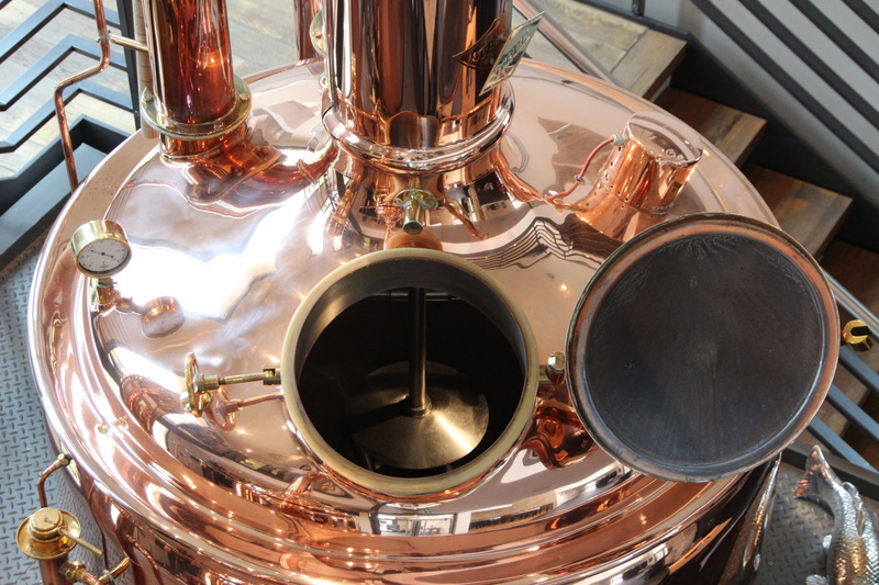 transparent, brewery boiler, indoors, alcohol, brew, copper, 5K, factory, no people, shiny, tank, kitchen utensil, container, crockery, beverages, metal