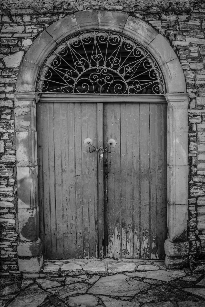 kato drys, old house, stone wall, history, ornate, decay, architecture, protection, safety, security, entrance, day, house, building exterior, gate, outdoors