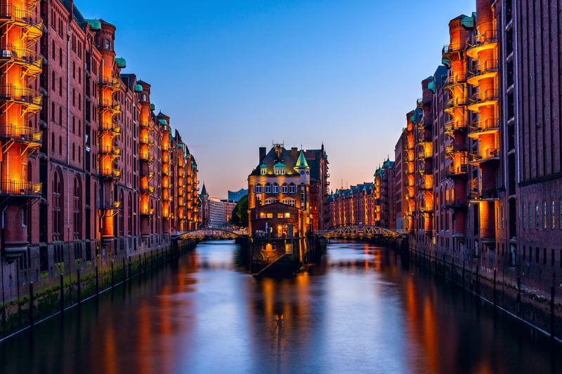 Germany, hamburg, canal, the city of Hamburg, night, houses, 1080P, bridges, yellow, buildings, the city, Speicherstadt, lights, light