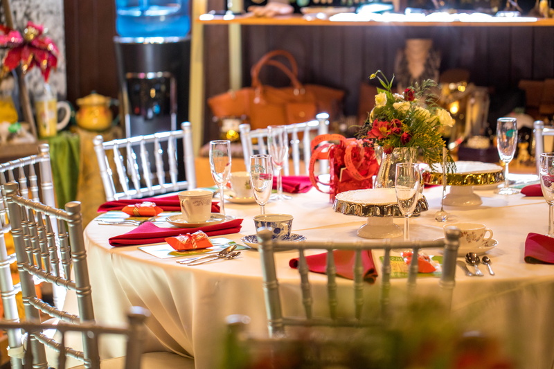 flower arrangement, chairs, set, no people, flower, plant, 5K, business, arrangement, table, drink, beer, beverage, room, place setting, home decor, chair