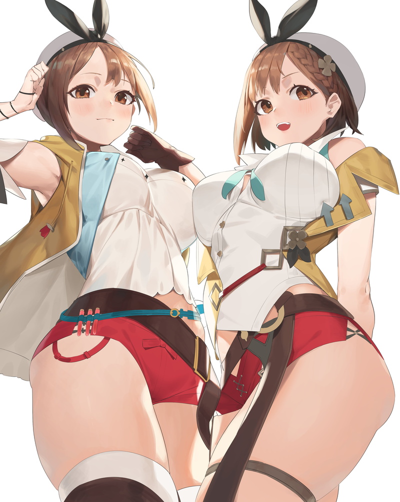 4K, Reisalin Stout, cleavage, simple background