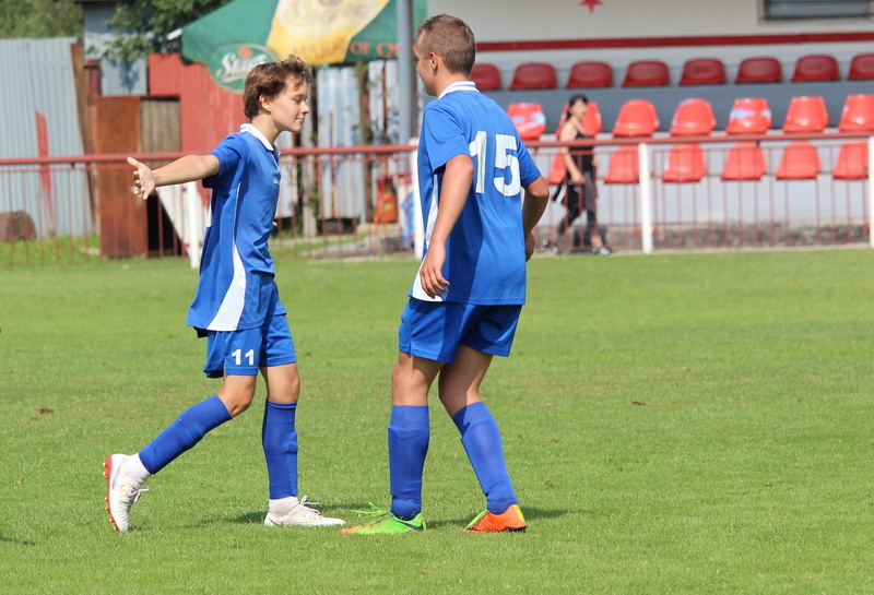 good luck, boys, celebration, footballer, satisfaction, older pupils, sports clothing, playing, sport, togetherness, football, offspring, soccer field