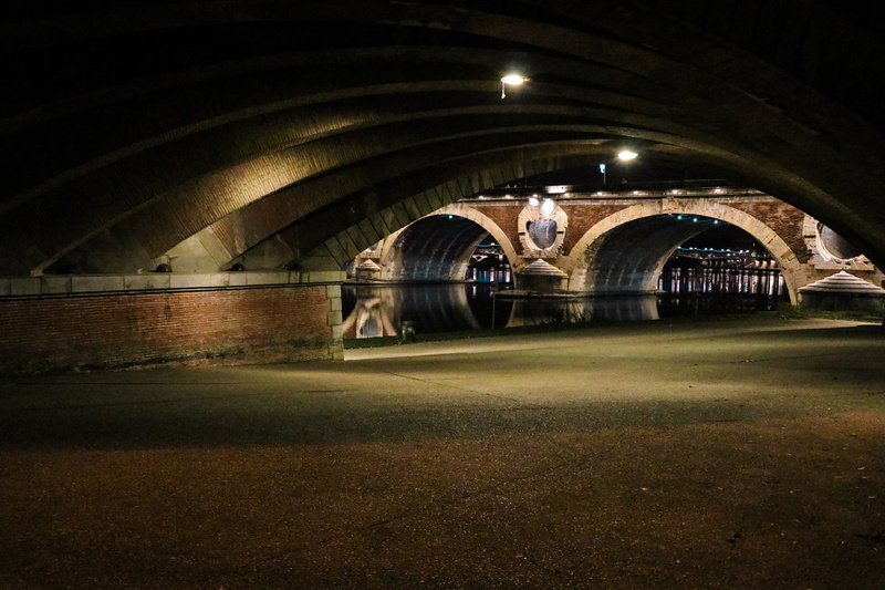 water, light, connection, built structure, lighting equipment, outdoors, tunnel, city, arch bridge, reflection, no people, night, nature, arched, landscape