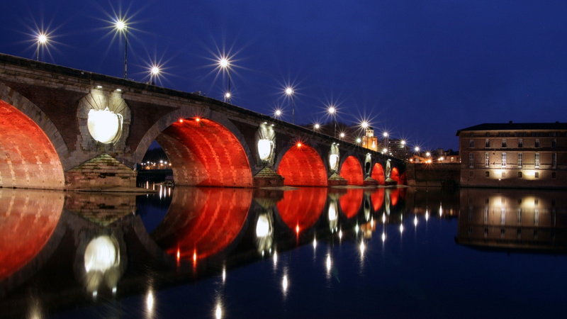 2K, toulouse pont neuf garonne france