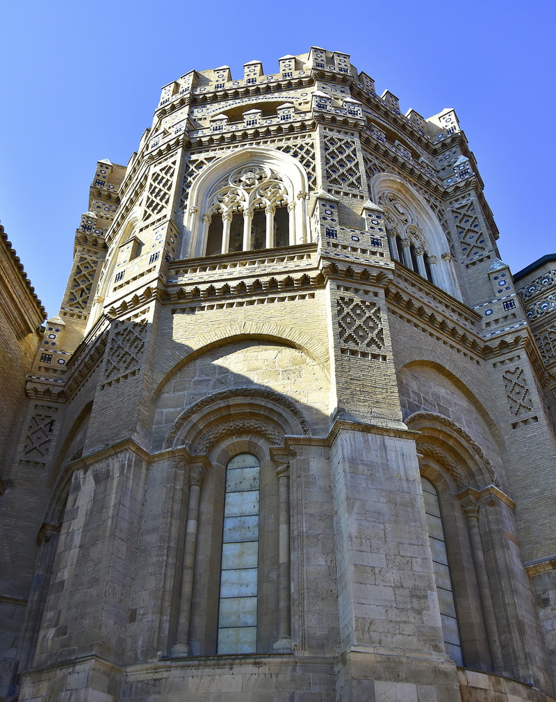 architecture, the past, building, cathedral, 4K, religion, church, low angle view, history, saragossa, tourism, place of worship, gothic style, travel destinations