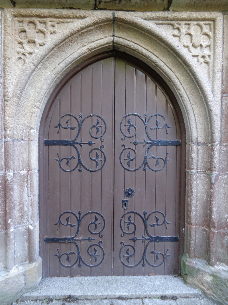 arch, door, wooden, protection, building, gate, 2K, christianity, archway, built structure, entrance, safety, architecture, wrought iron, no people, house